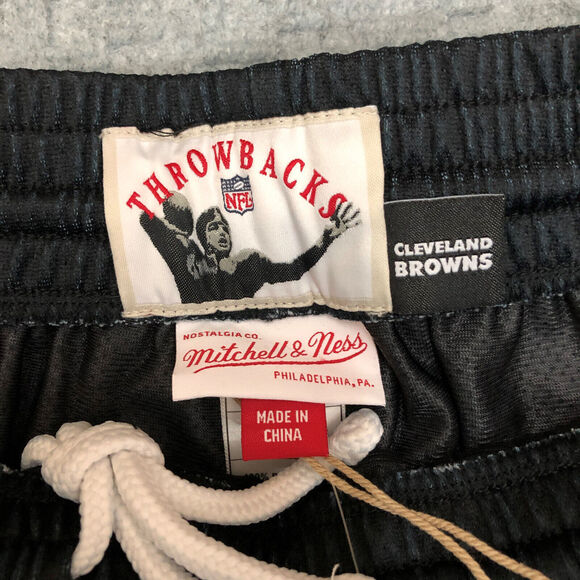 Cleveland Browns Shorts Mens Large Black White Mitchell & Ness NFL Football New - Picture 6 of 13